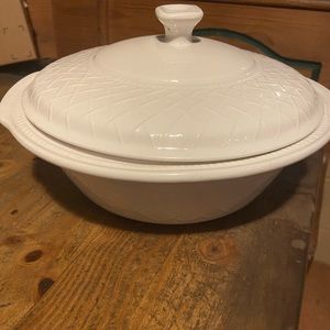 Covered Casserole (2 quart) with Beautiful Lattice Pattern